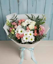 Букет цветов из:  Розы, Лизиантусы и Хризантемы в Суханово