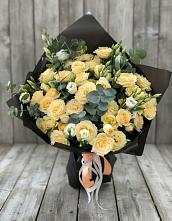 Букет цветов из:  Розы и Лизиантусы в Суханово