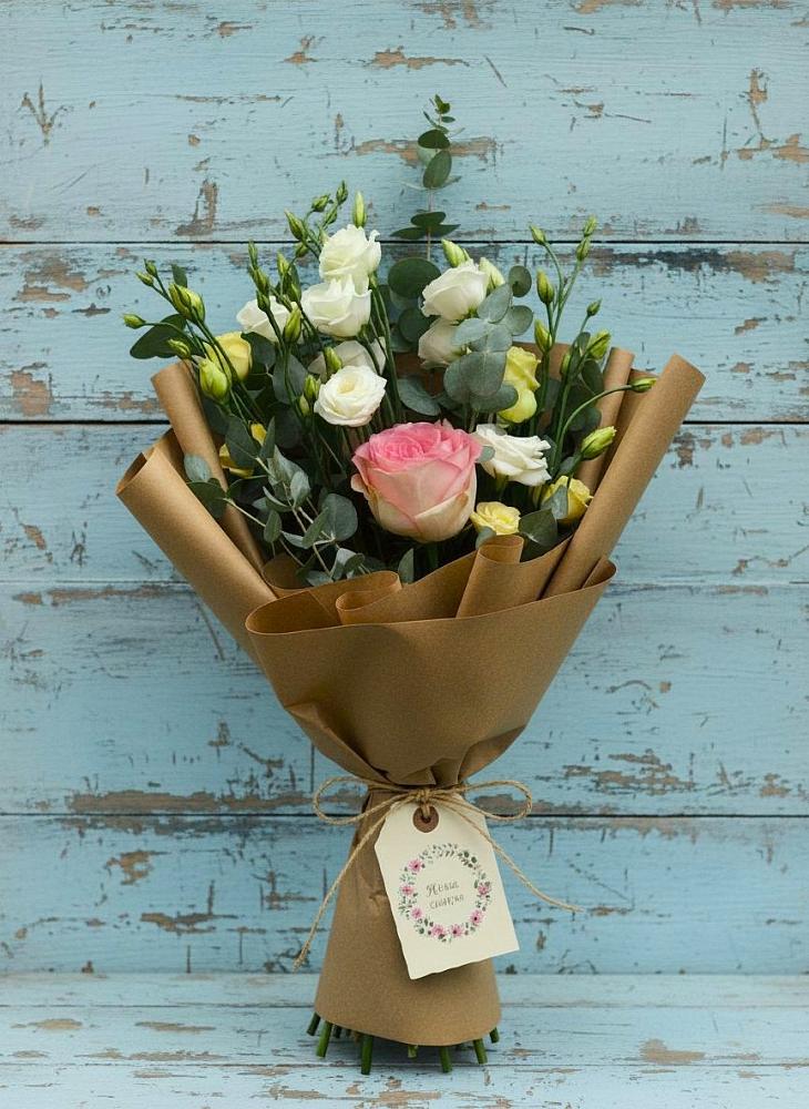 Букет цветов из: Розы и Лизиантусы в Суханово