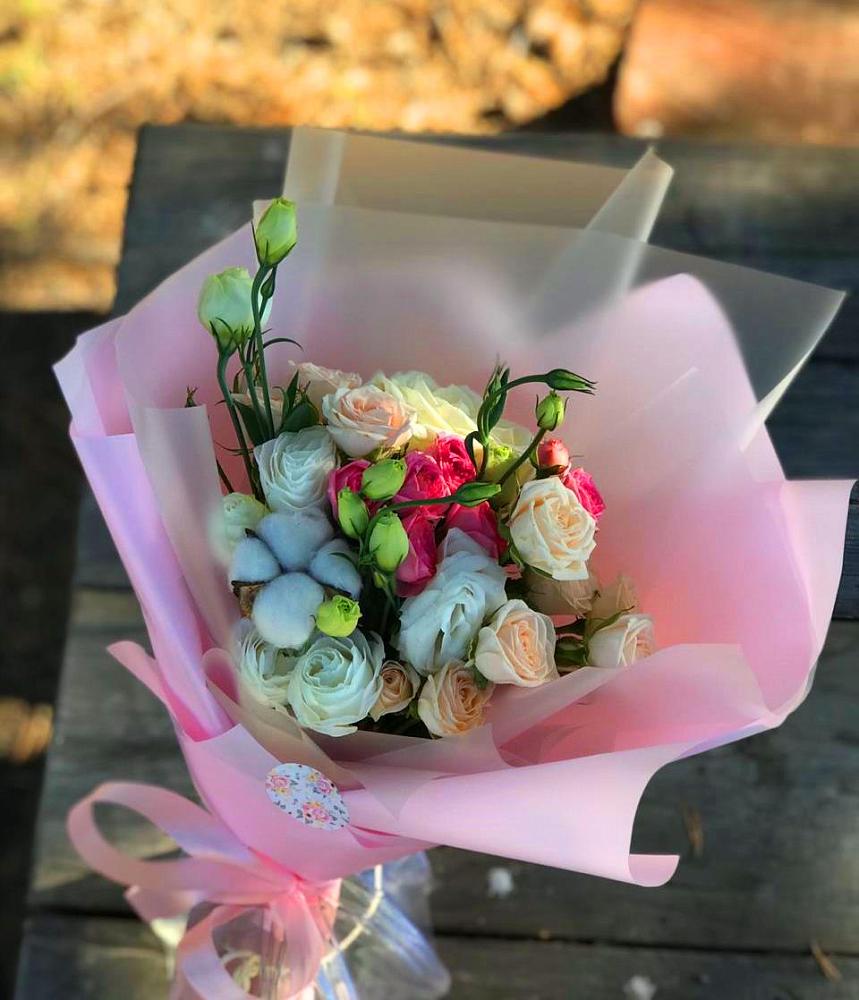 Букет цветов из: Розы и Лизиантусы в Суханово