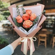 Букет цветов из:  Розы в Суханово