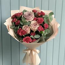 Букет цветов из:  Гвоздики и Розы в Суханово