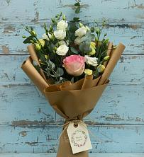 Букет цветов из:  Розы и Лизиантусы в Суханово
